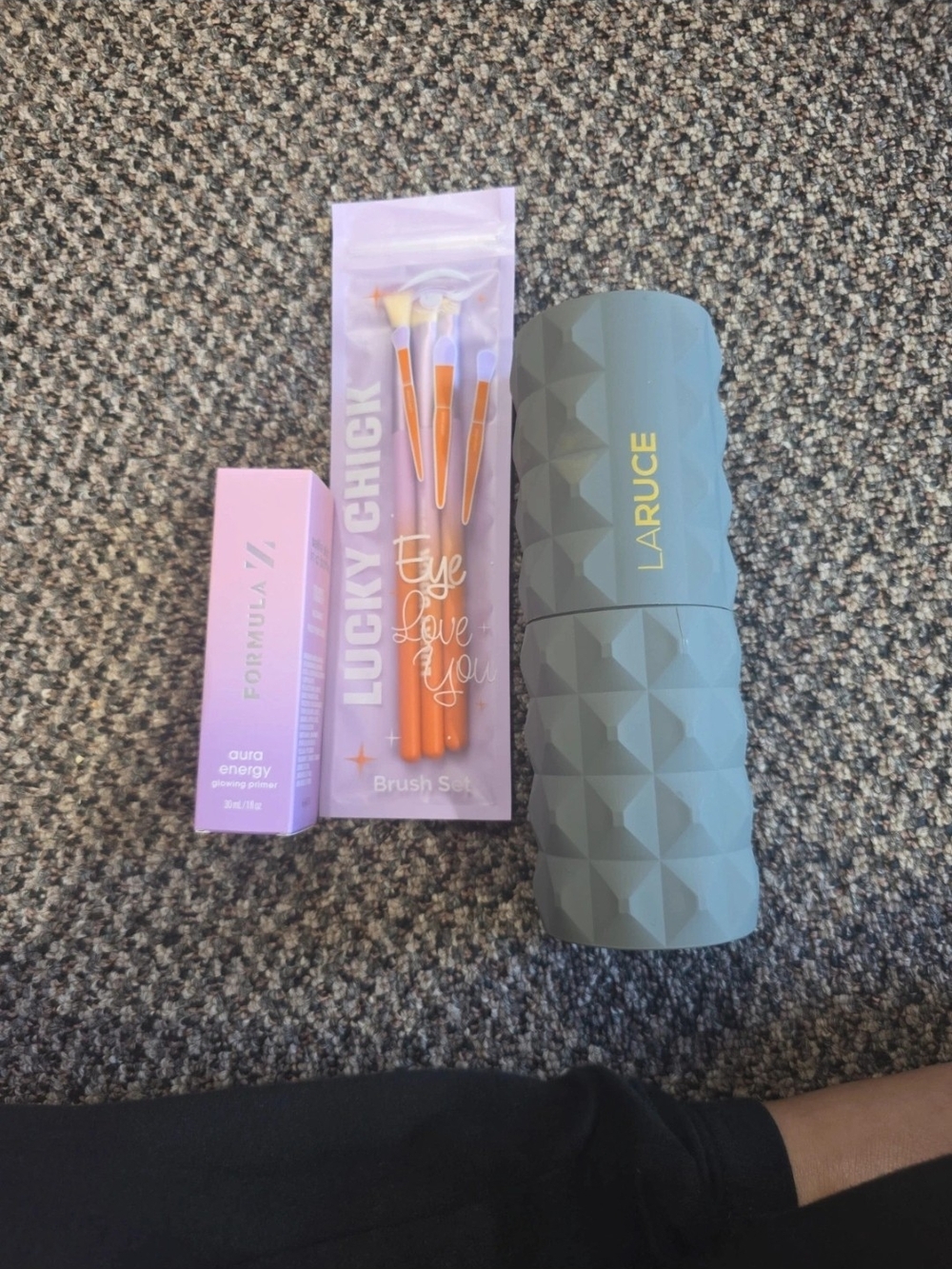 Textured Grey Travel Makeup Brush Holder